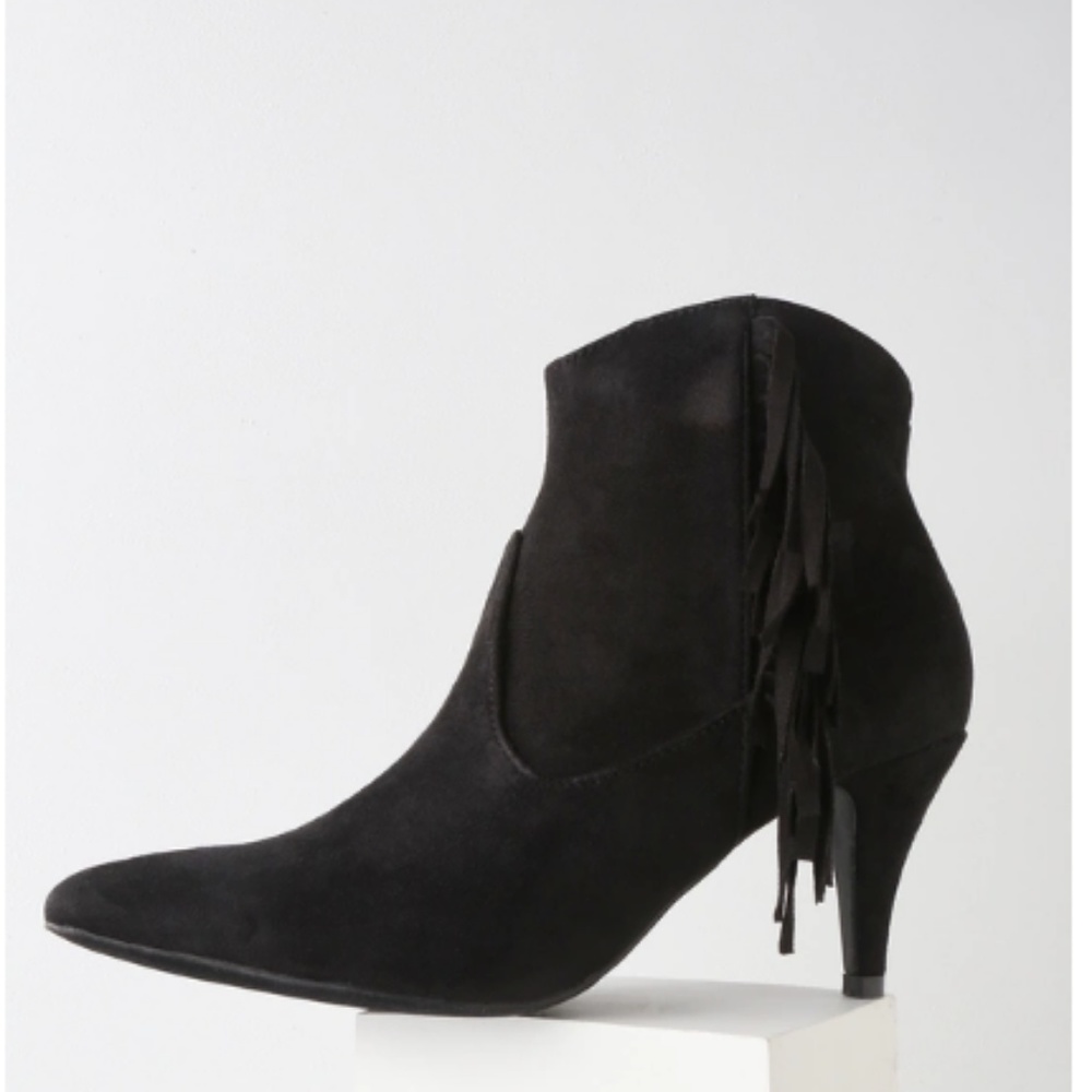Lulu's Cheyenne Cognac Suede Fringe Festival/Summer/Fall Low Heel Ankle Booties - Picture 8 of 8